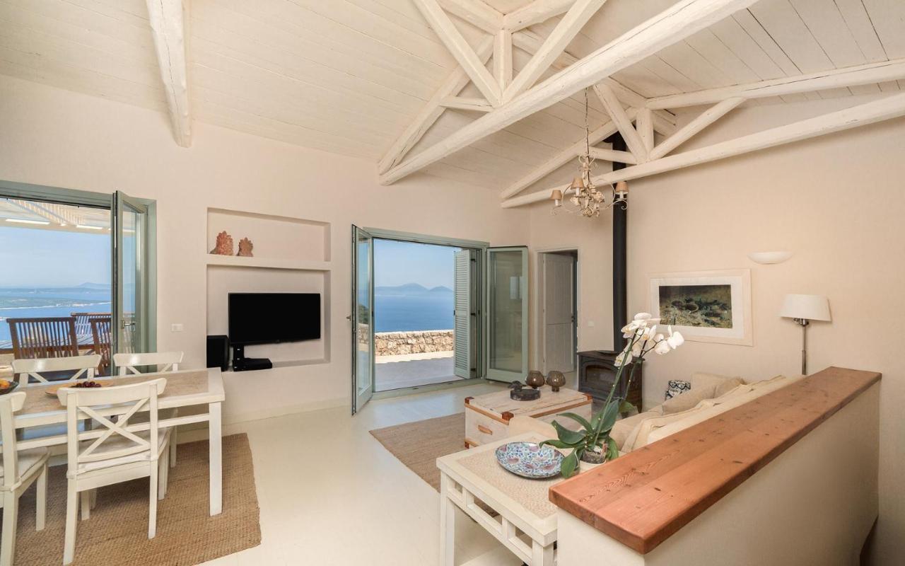 Urania Luxury Villa