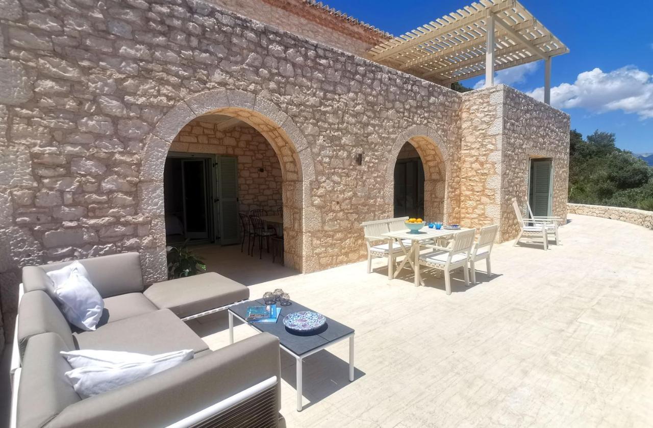 Urania Luxury Villa