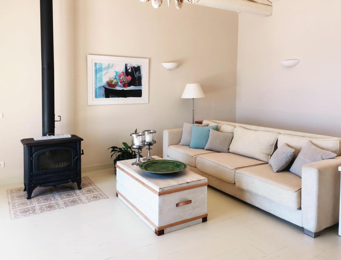 Urania Luxury