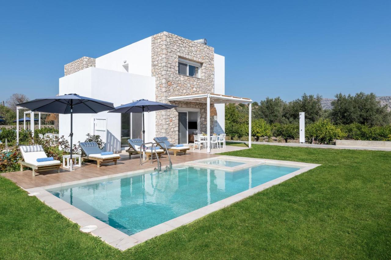 New Brand Villas: Beachside Retreat With And Heated Pool Villa Haraki
