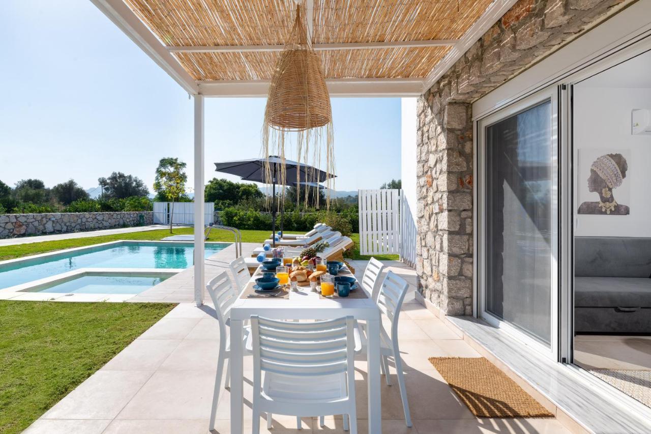 New Brand Villas: Beachside Retreat With And Heated Pool Villa *