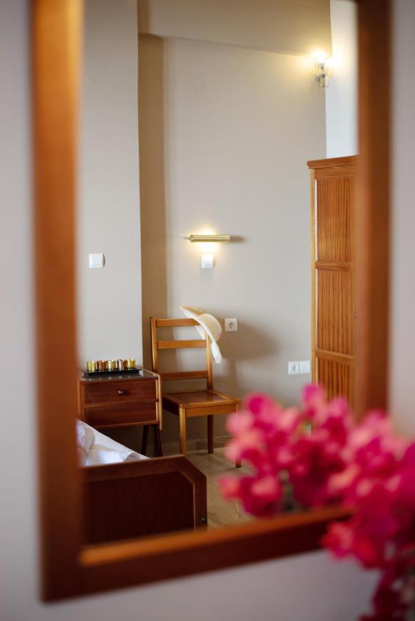 Almira Inn Chora (Ios)