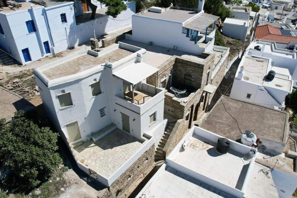 Apopsis Tinos View