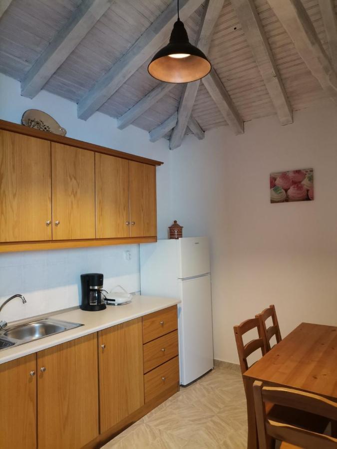 Takis Aparthotel Ksanemos