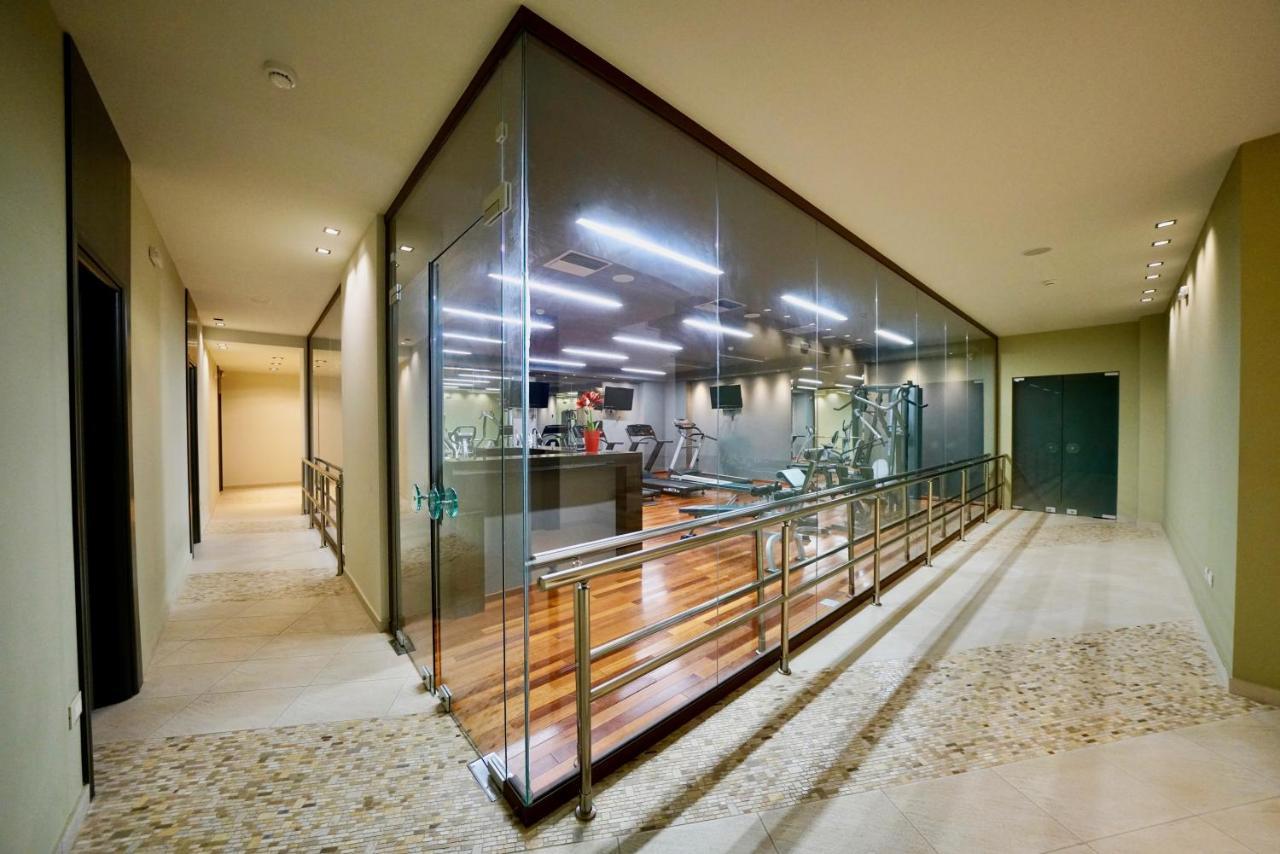 Hotel Sani Polyastron & 4*