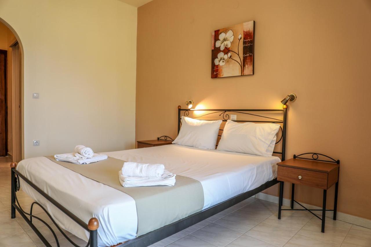 Takis Aparthotel Ksanemos