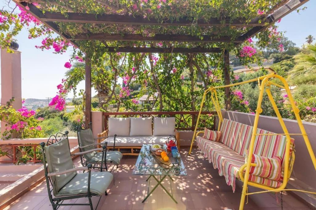 Modern With Gardens And Stunning Views Apartment *