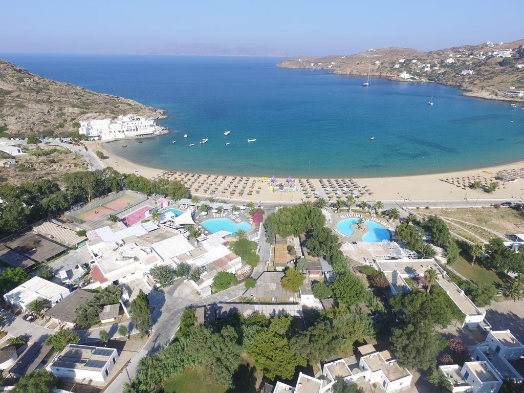Far Out Beach Club Resort & Camping *