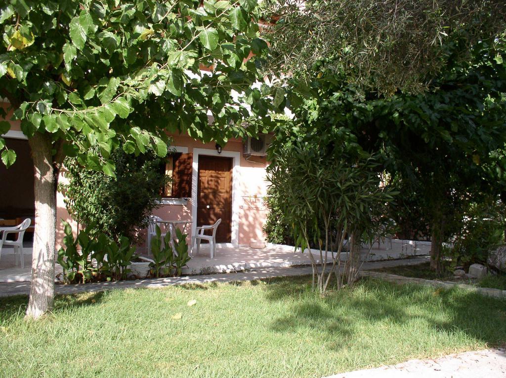 Aparthotel Pythos