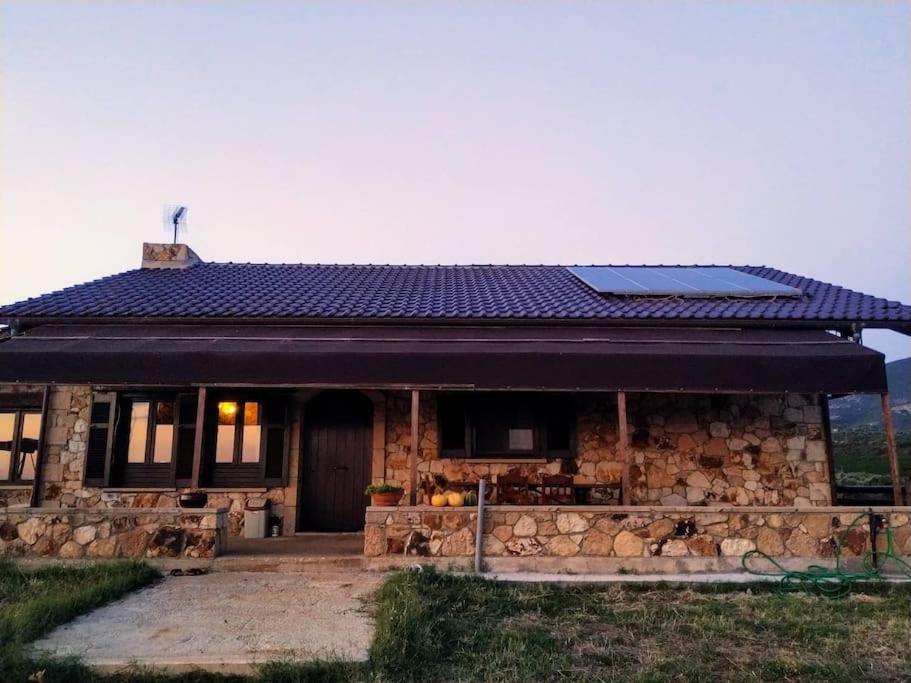 Spacious Rustic With Sea View Holiday home