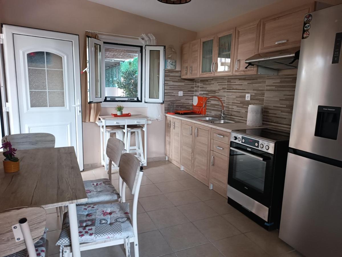 George's Family Friendly Maisonette With Great Exterior Villa *