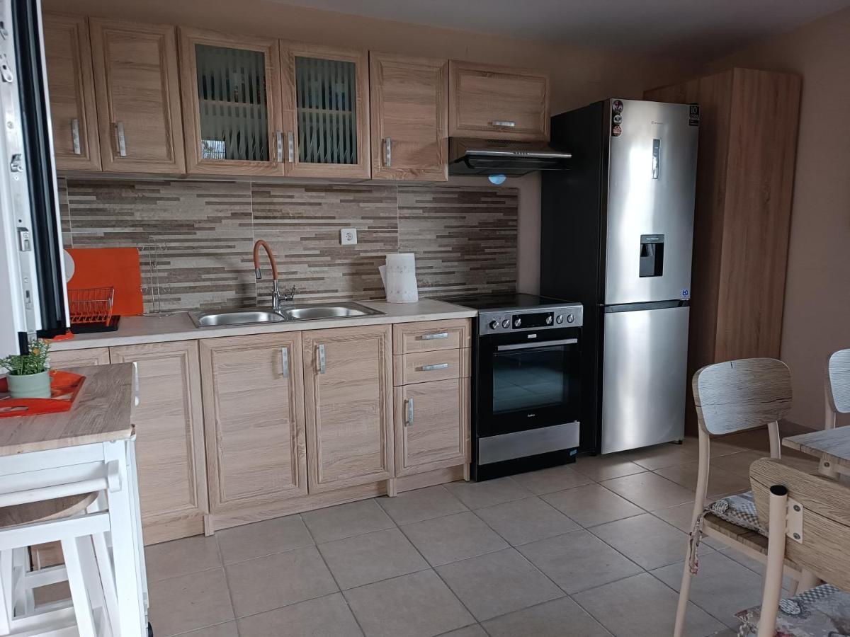 George's Family Friendly Maisonette With Great Exterior Villa Drosia (Central Greece)