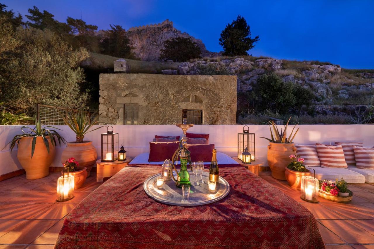 Acropolis House *