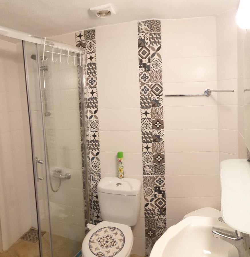 The Howard Place - Entir With A Sea View For 5 Guests *