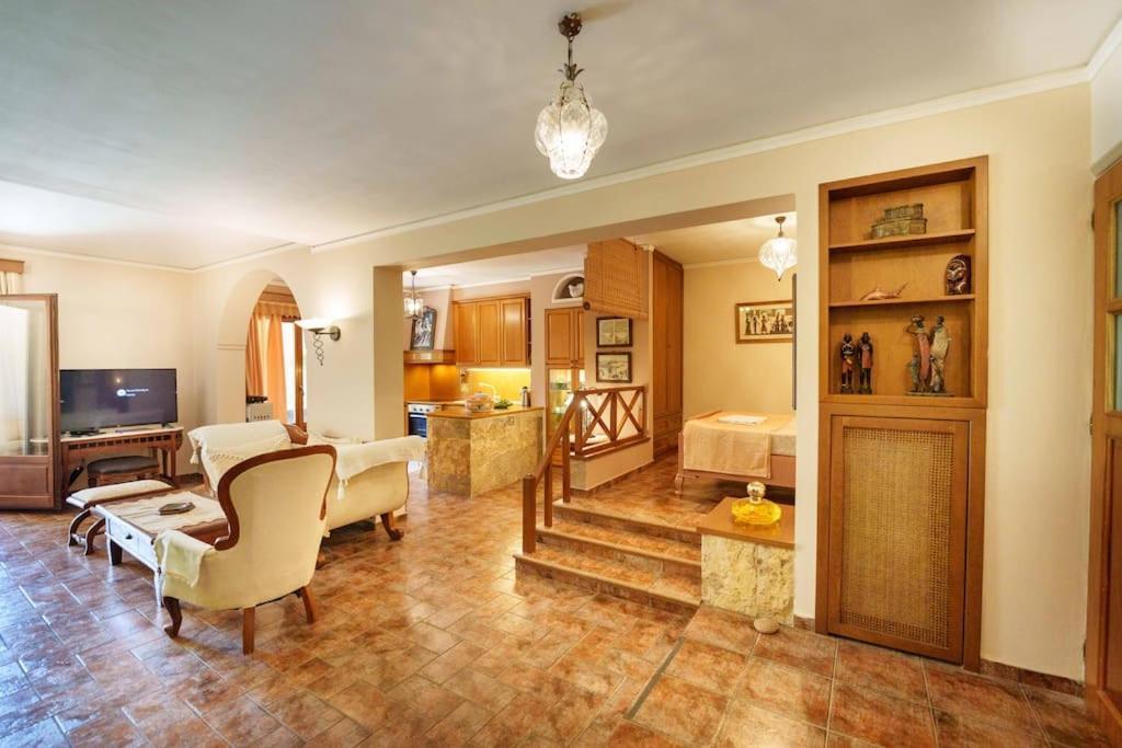 Apartment Four Seasons! Ligaria (Crete)
