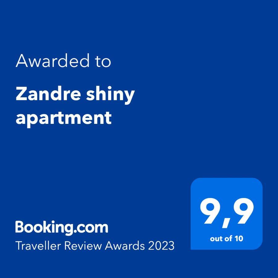 Apartment Zandre Shiny