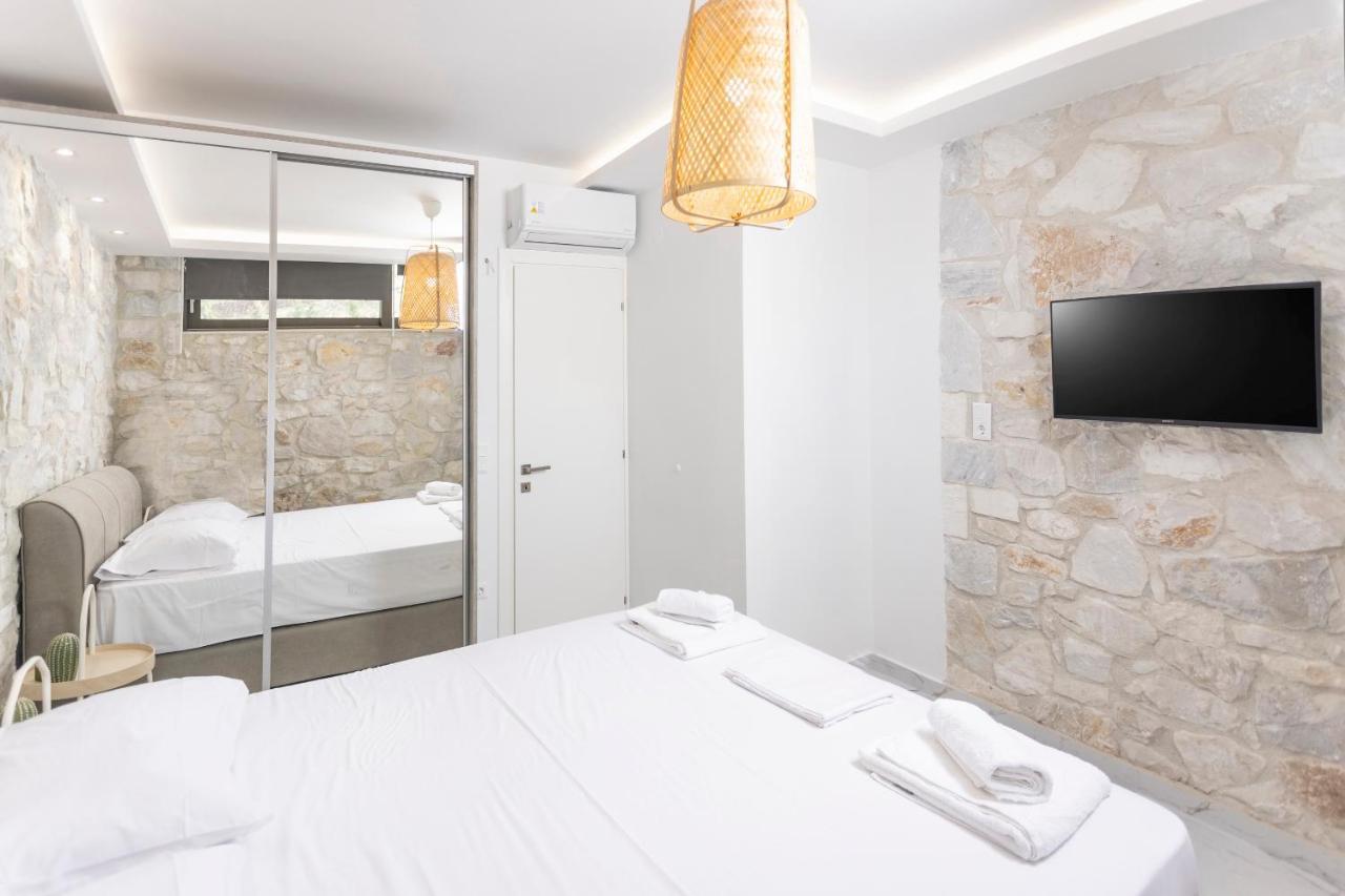 Mare - Private Pool, 4 Bdrms, Sea View, Bbq Villa *