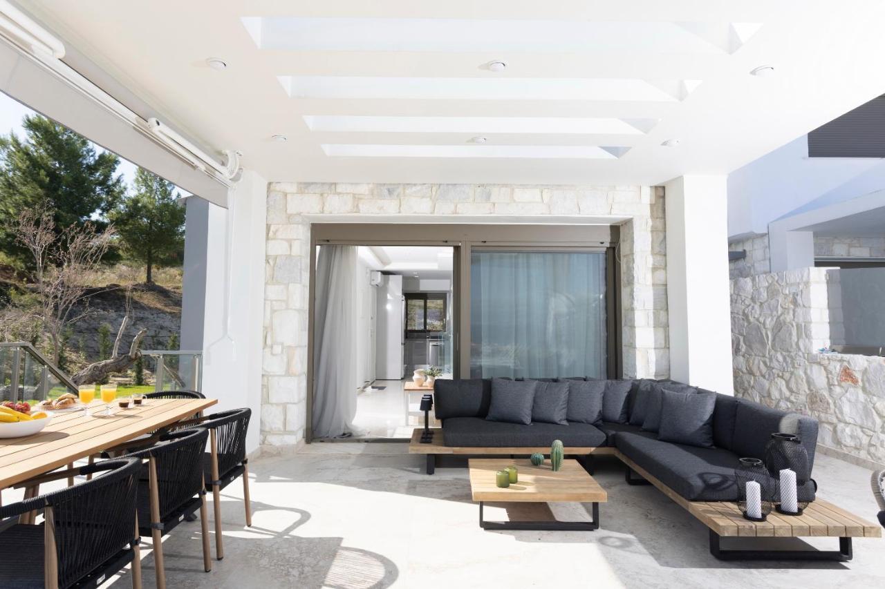 Mare - Private Pool, 4 Bdrms, Sea View, Bbq *