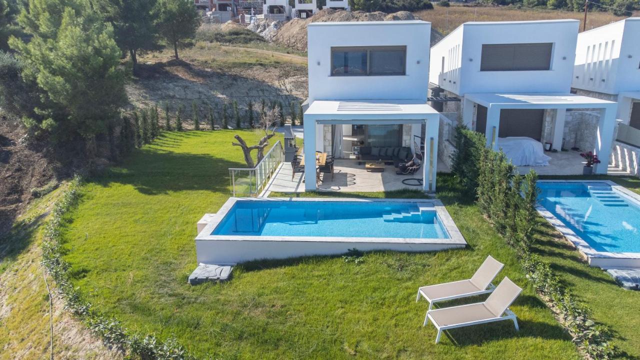 Villa Mare - Private Pool, 4 Bdrms, Sea View, Bbq *