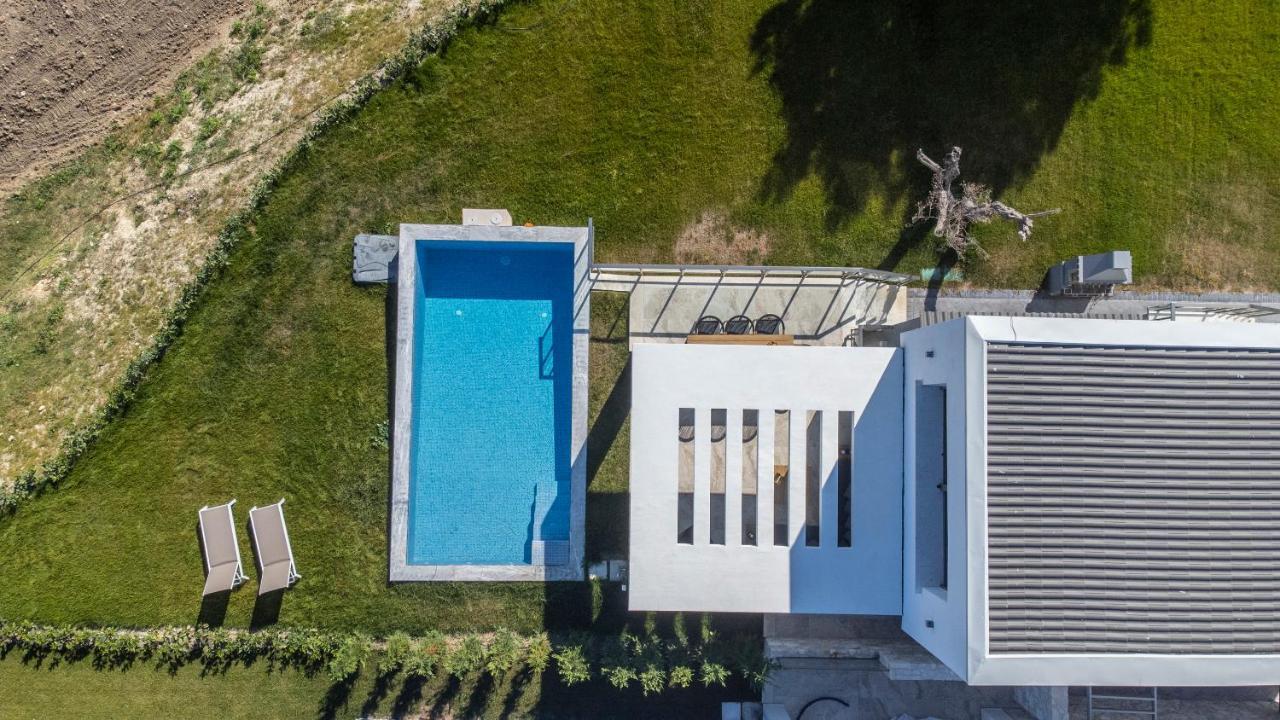 Villa Mare - Private Pool, 4 Bdrms, Sea View, Bbq Hanioti