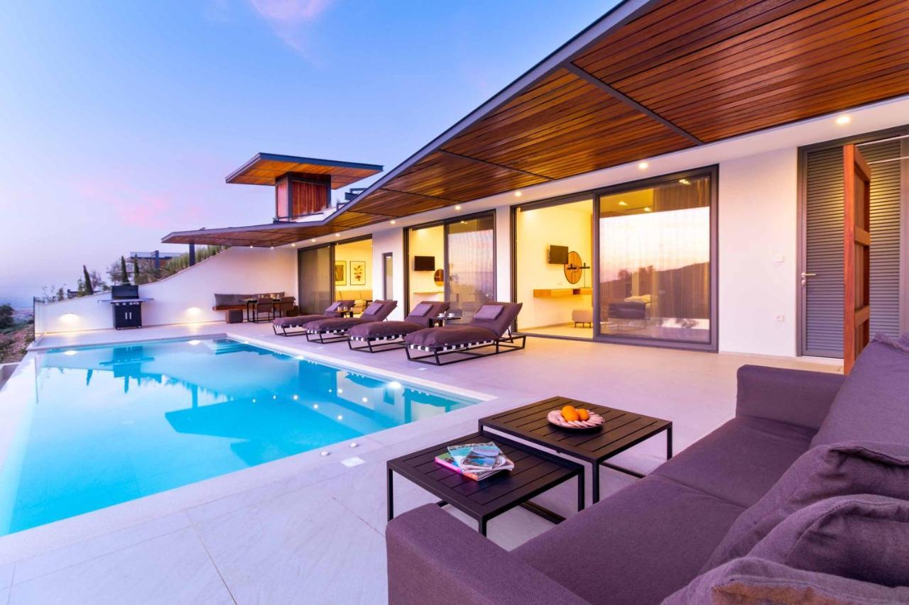 Villa Beyond The Horizon
