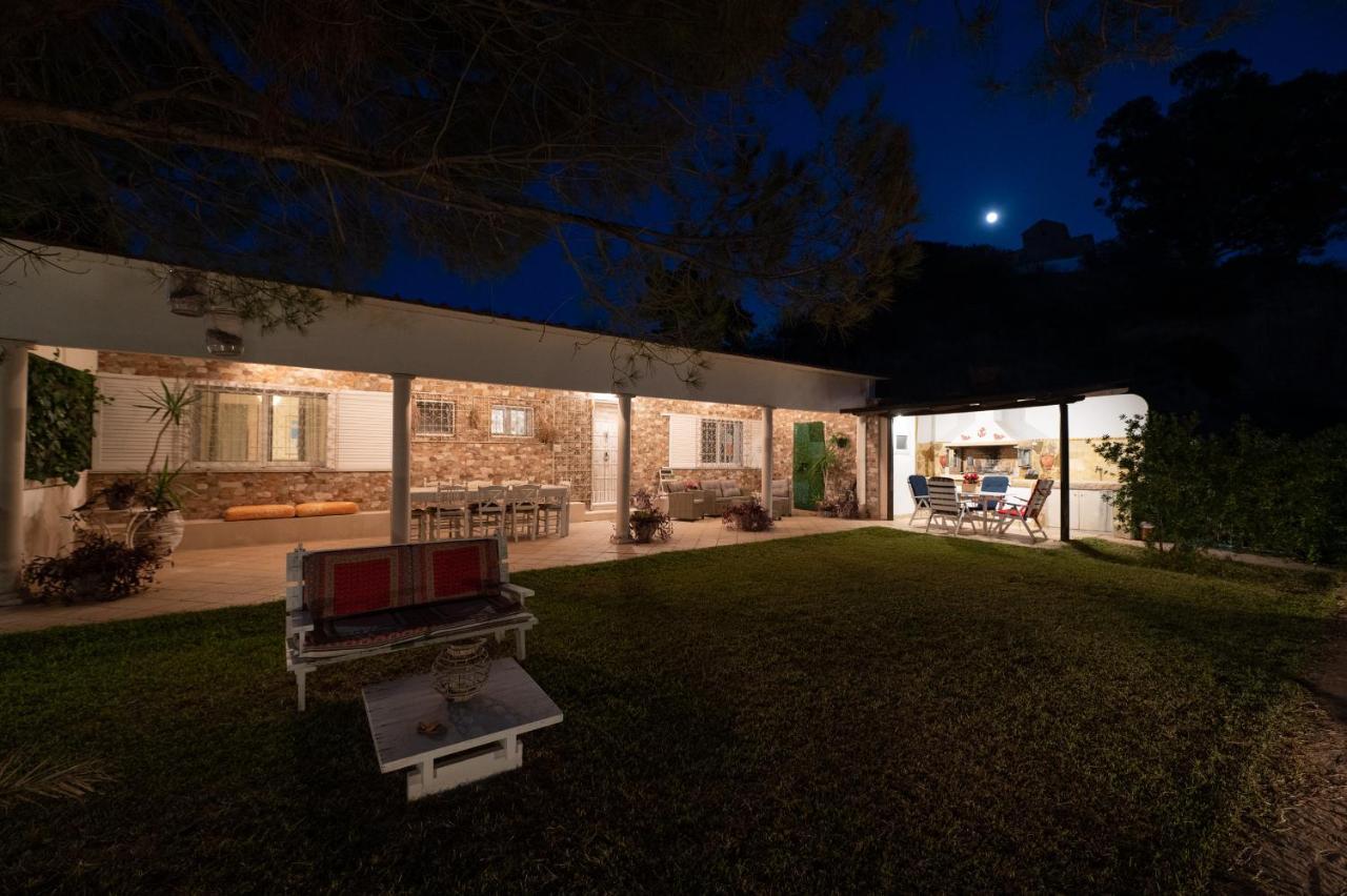 Cortesia Maritima - Seaside & Private Holiday home Amarynthos