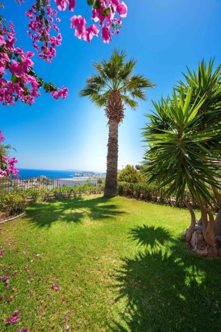 Four Seasons! Apartment Ligaria (Crete)