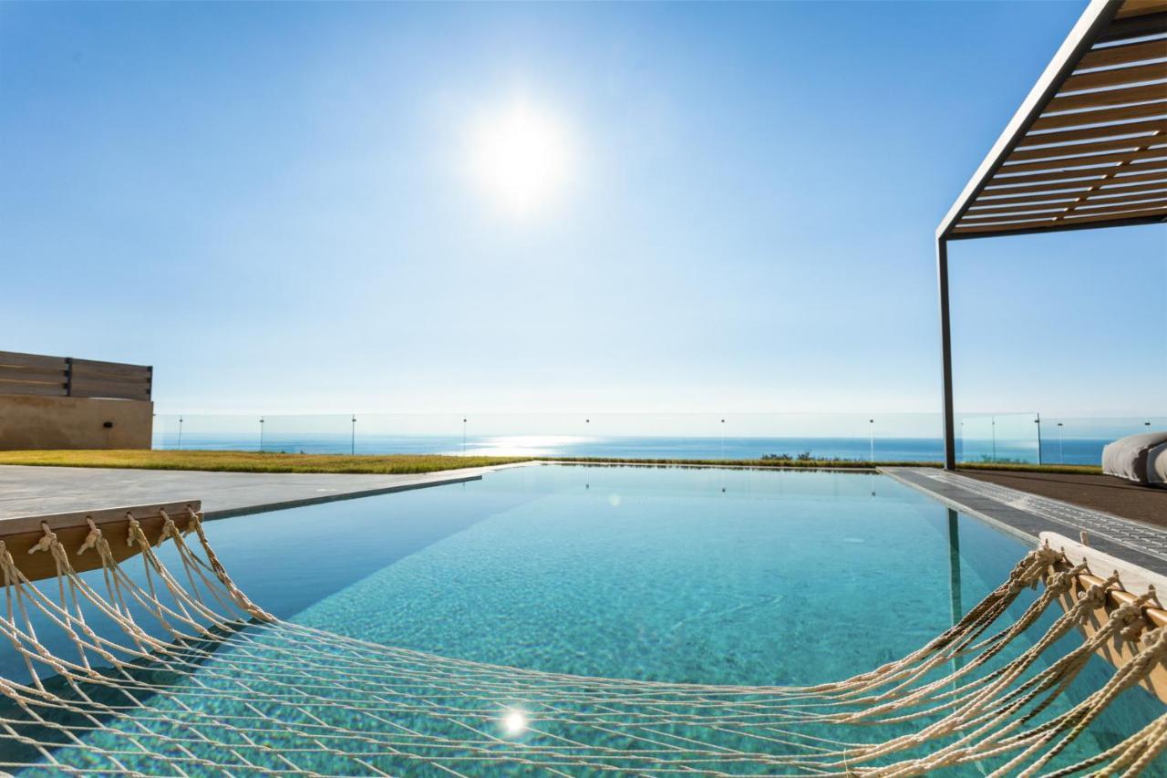 Villa Mani Theasis *