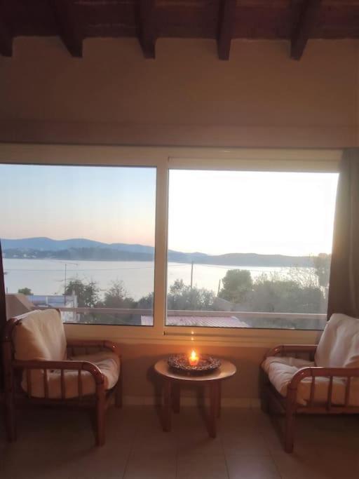 Apartment Penthouse Next To The Sea Salamis