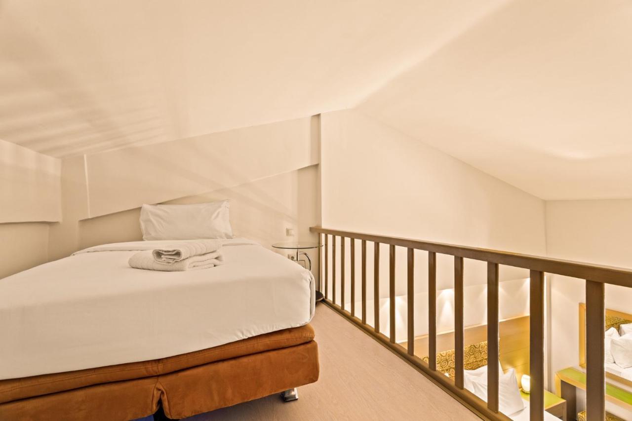 Kalogria Aparthotel 3*