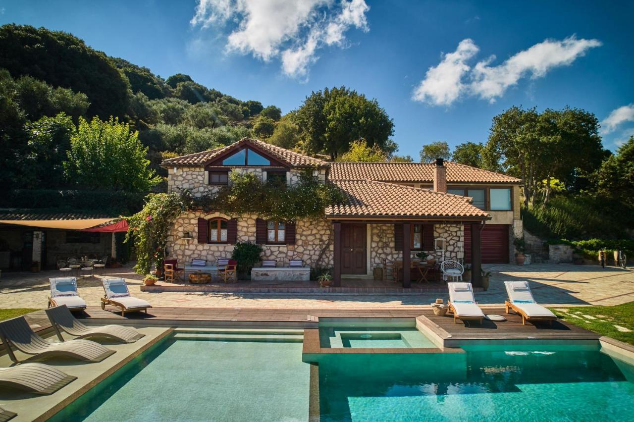 Wild Oak Estate - Stunning Views At A Dreamy Location, By Zantewize Holiday home *