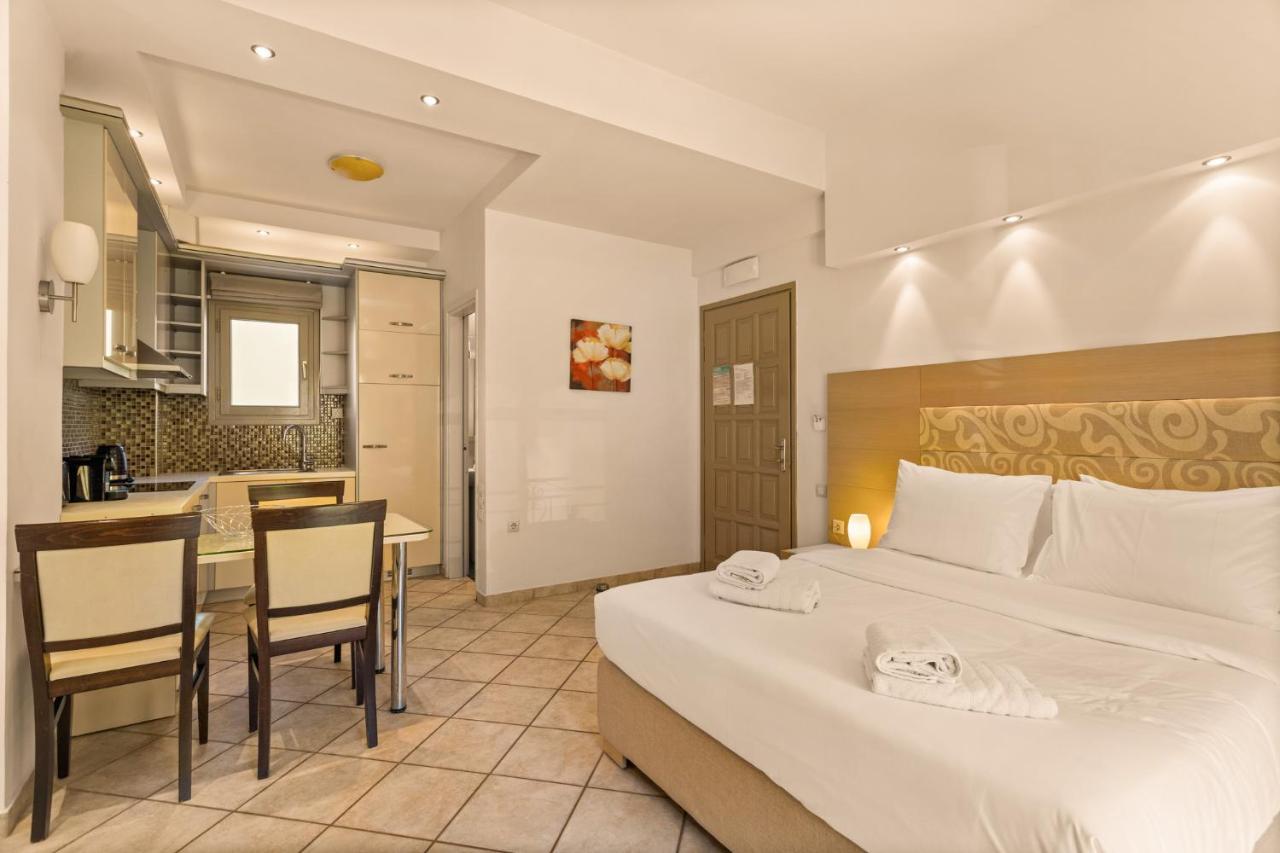 Aparthotel Kalogria 3*