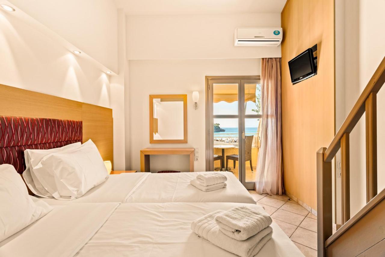 Kalogria Aparthotel 3*