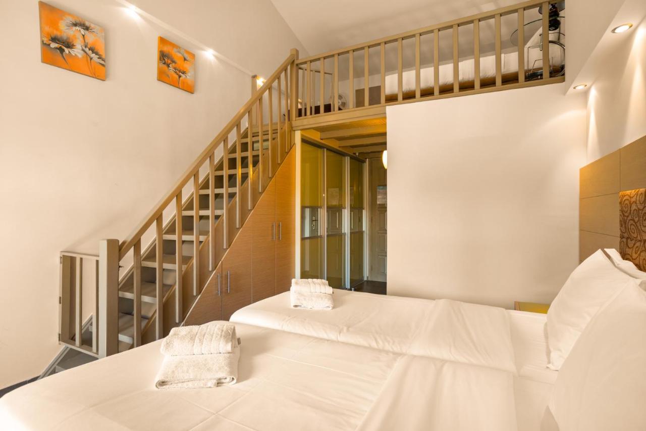 Kalogria Aparthotel 3*