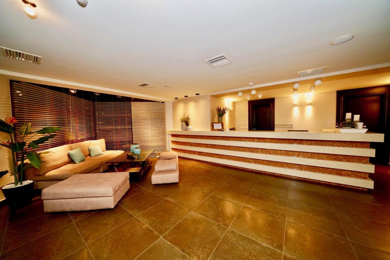 Sani Polyastron & Hotel 4*