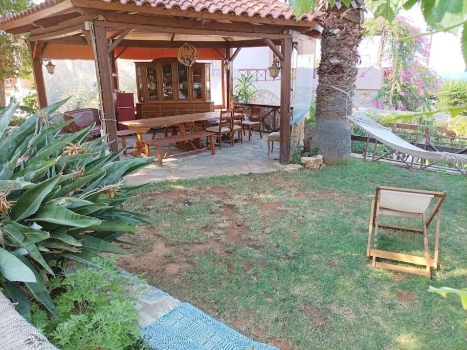 Modern With Gardens And Stunning Views Apartment
