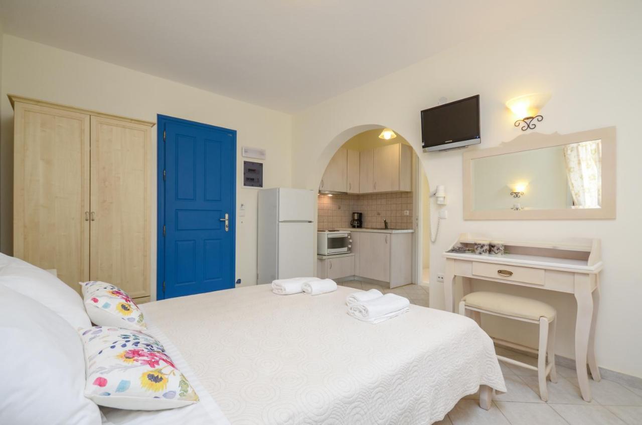 Orkos Blue Coast Apartment *