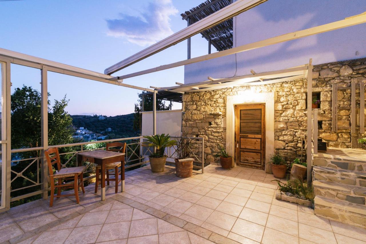 Ovgora - Aretousa Sea View Room, Village Guest house