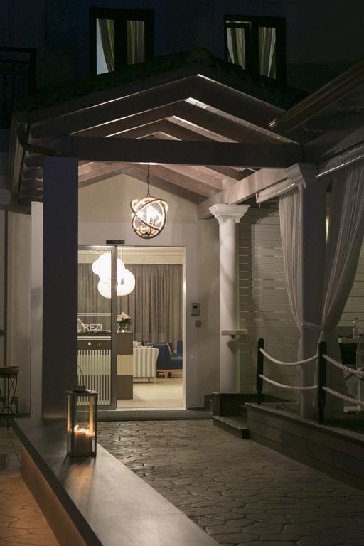 Rezi Aparthotel Parga