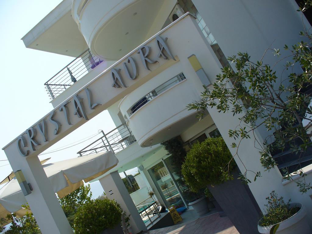 Crystal Aura Apartment *