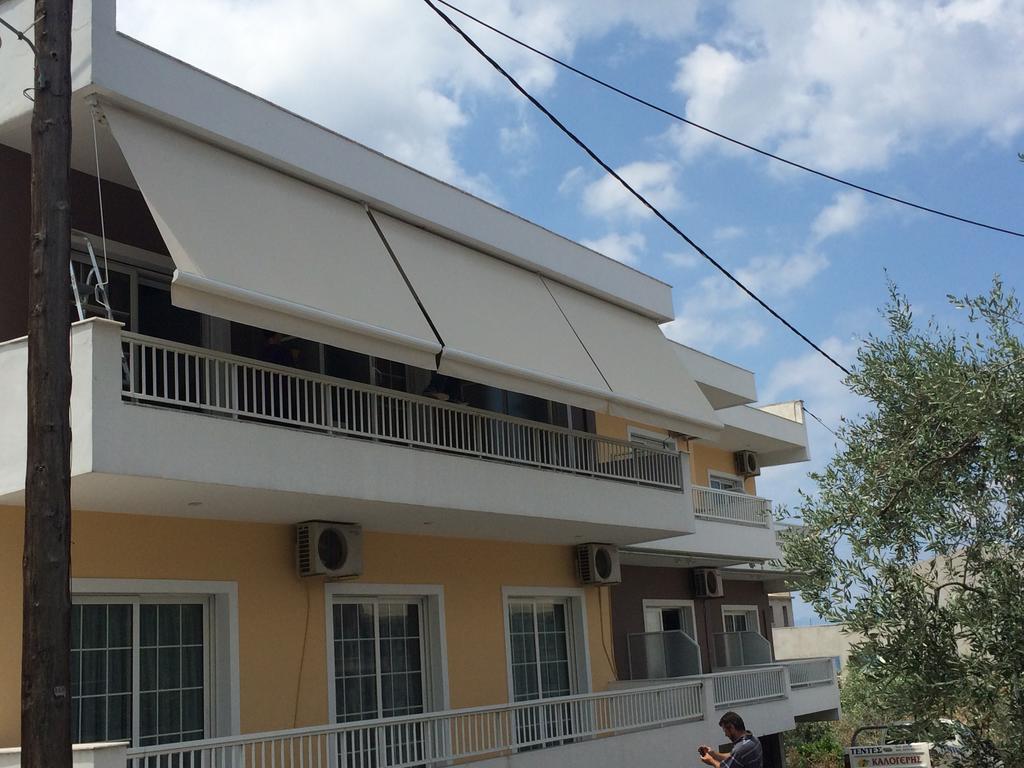 To Perigiali Apartment Rovies