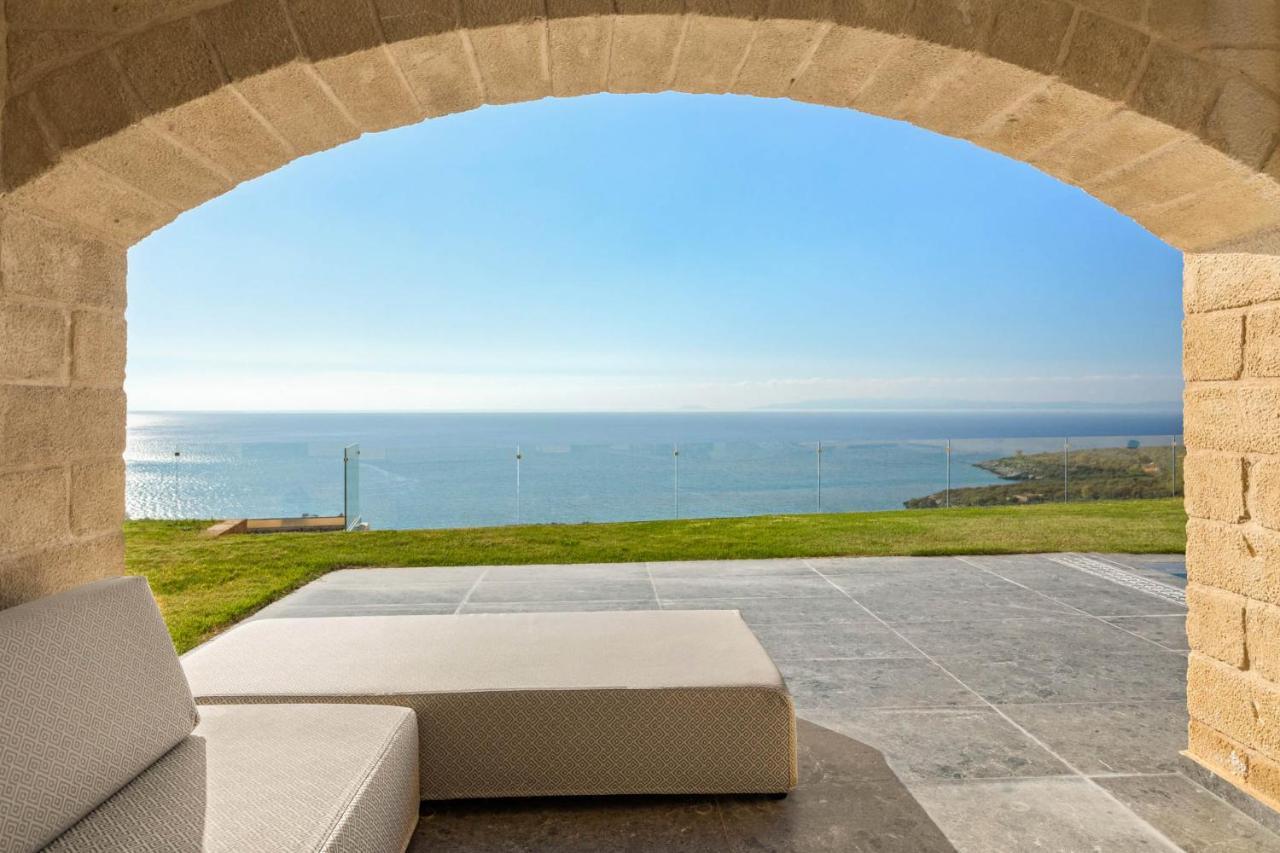 Villa Mani Theasis *