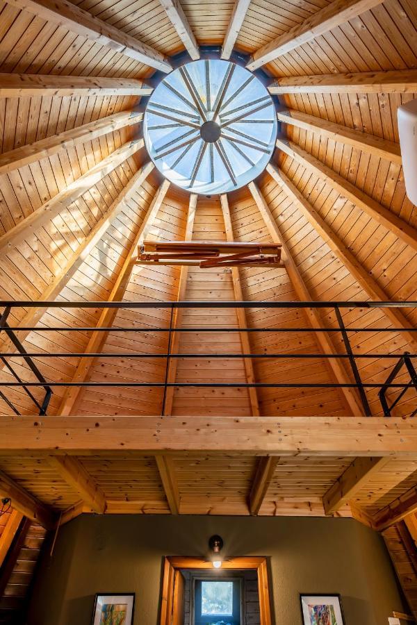 Theasis-igloo Lodge *