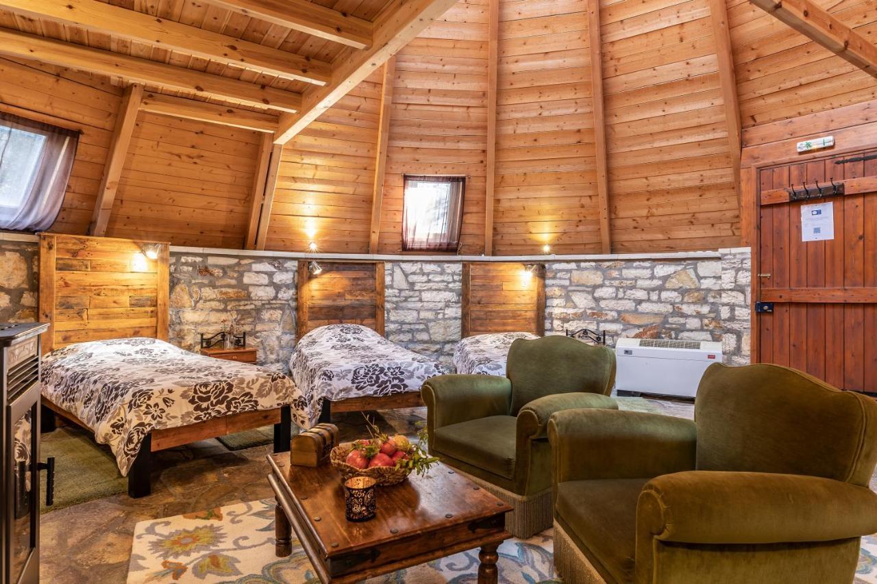 Theasis-igloo Lodge