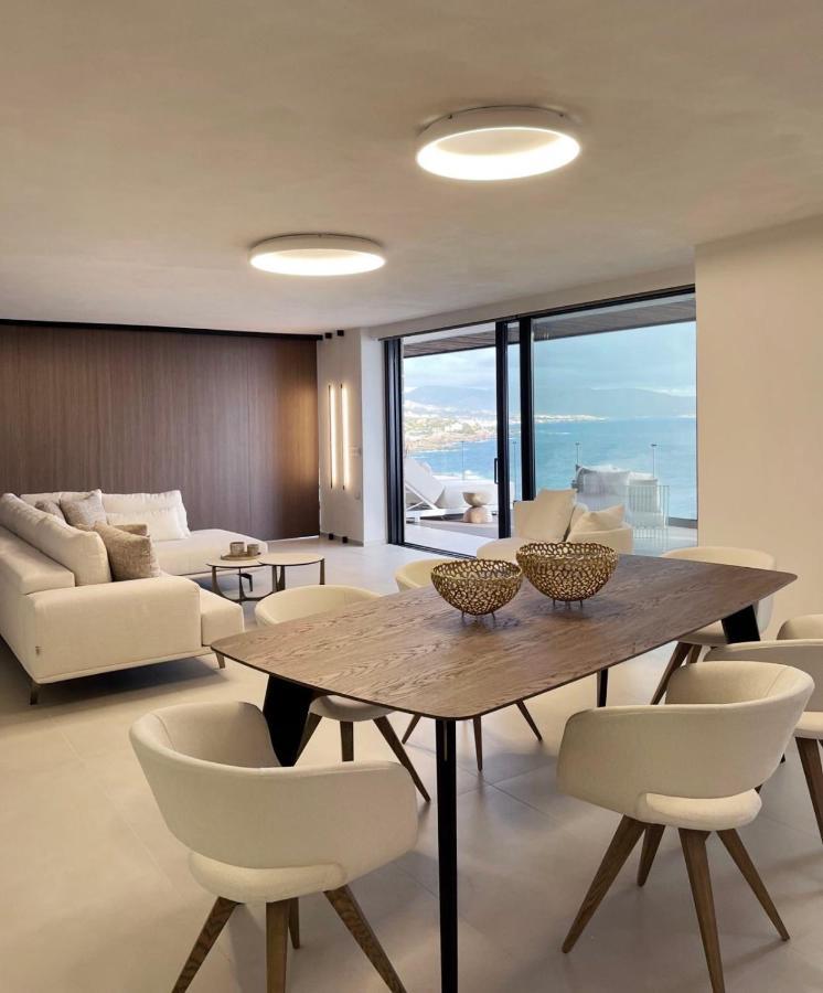 Mystique Luxury Achlia