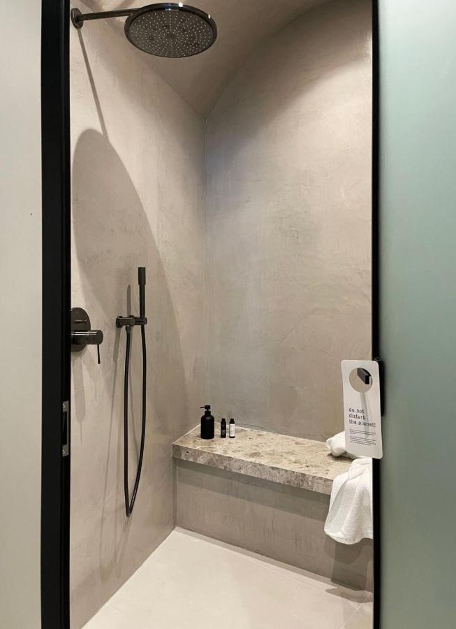 Mystique Luxury Achlia