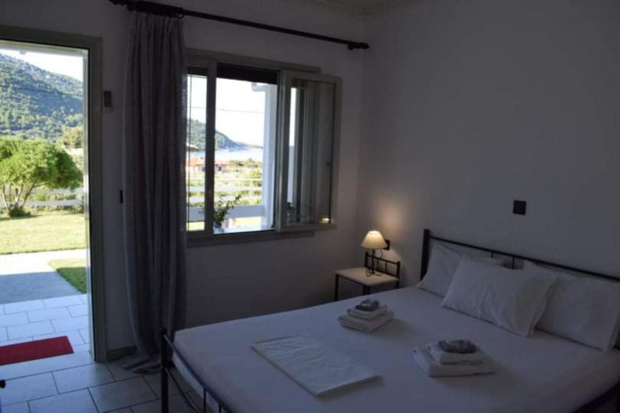 Aura Aparthotel *
