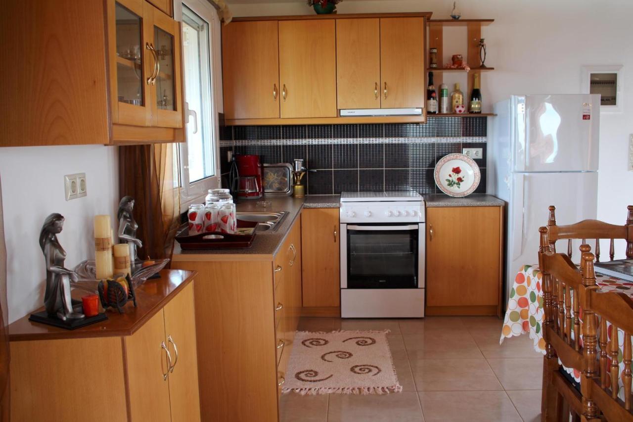 Apartment Akrojali Kompoi