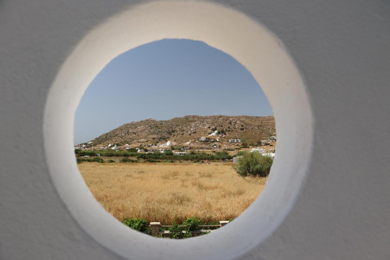 Manolis Aparthotel 2*