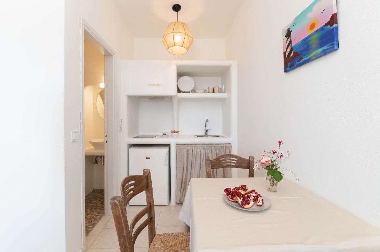 Manolis Aparthotel
